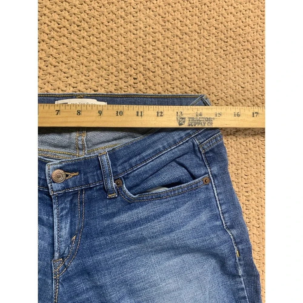 Womens‎ 5 Levi's 524 Super Low Flare Blue Jeans Medium Wash Y2K preppy